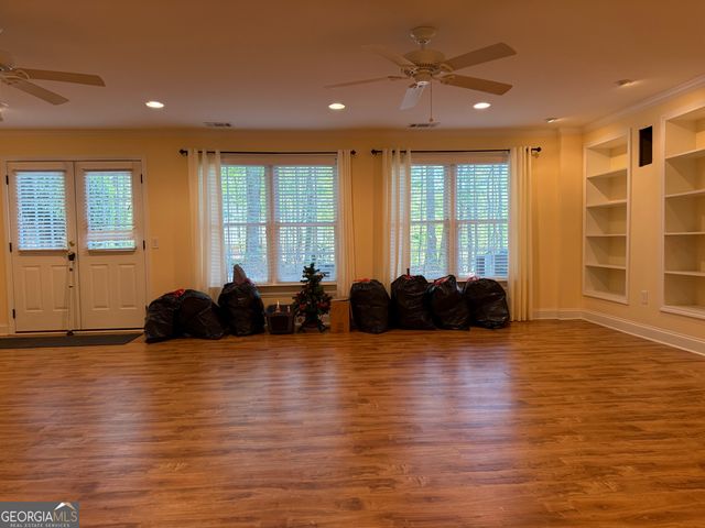 351 Antrim Glen Road, Hoschton, GA 30548
