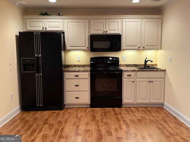 351 Antrim Glen Road, Hoschton, GA 30548