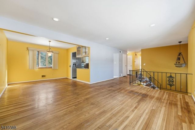 9 Atlantic Rd, Franklin Twp., NJ 08873