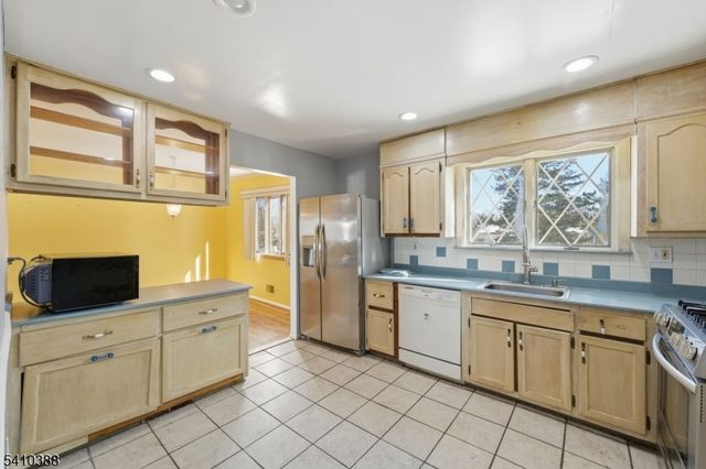 9 Atlantic Rd, Franklin Twp., NJ 08873