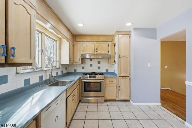 9 Atlantic Rd, Franklin Twp., NJ 08873