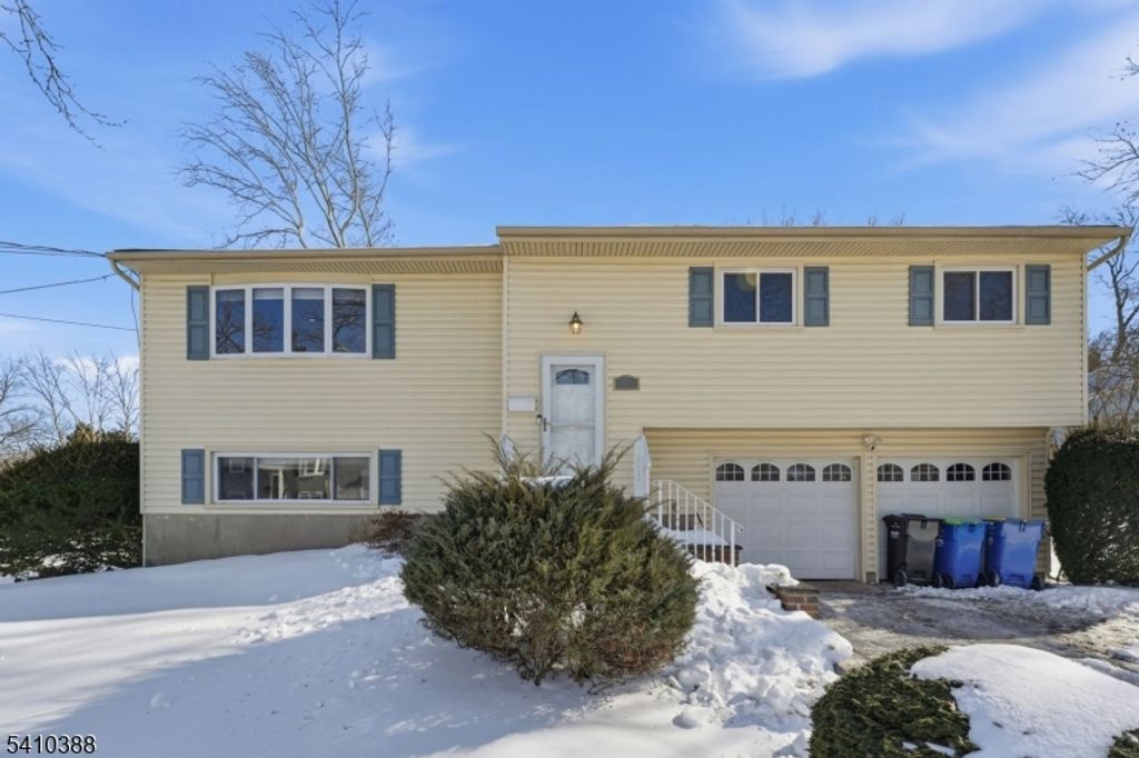 9 Atlantic Rd, Franklin Twp., NJ 08873