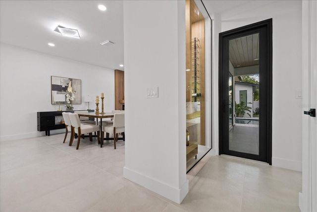 3107 W BEACH STREET, Tampa, FL 33607