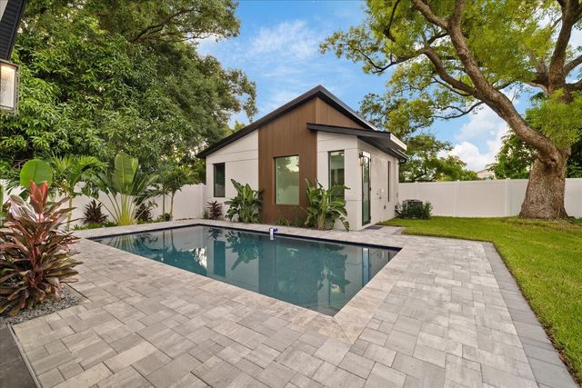 3107 W BEACH STREET, Tampa, FL 33607