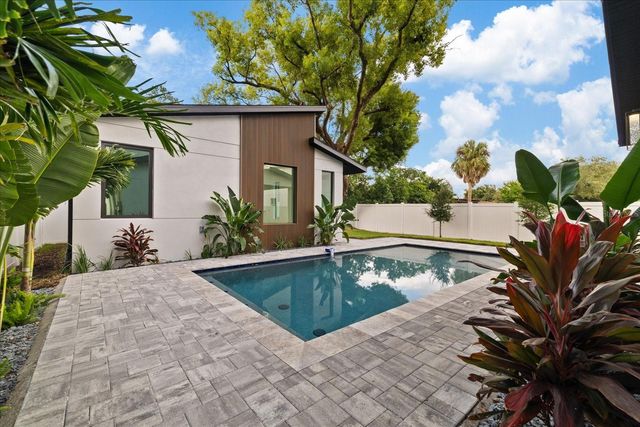 3107 W BEACH STREET, Tampa, FL 33607