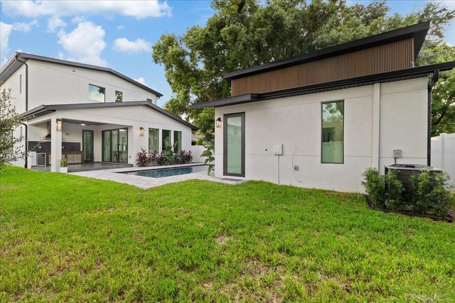3107 W BEACH STREET, Tampa, FL 33607