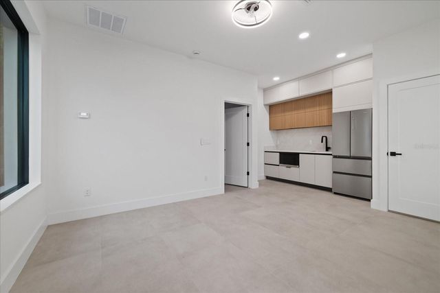 3107 W BEACH STREET, Tampa, FL 33607