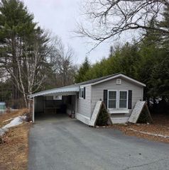 39 Tall Timbers Drive, Hartford, VT 05001