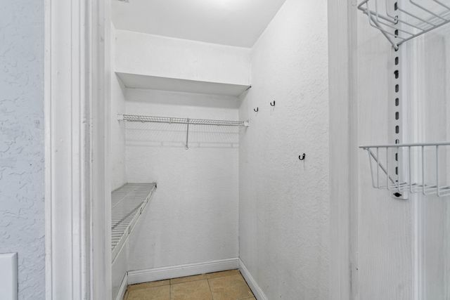 13916 Folkestone Circle, Wellington, FL 33414