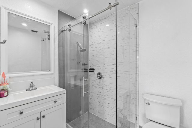 13916 Folkestone Circle, Wellington, FL 33414