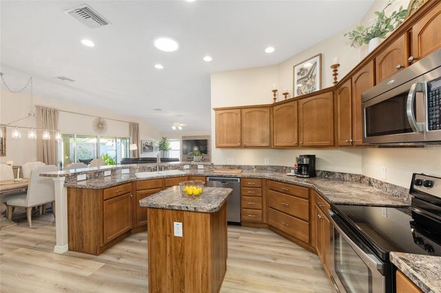 2344 BACHMAN PATH, The Villages, FL 32162