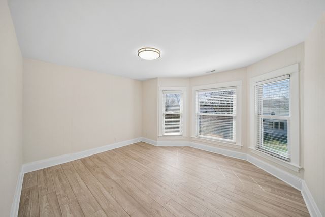 323 S Hale Street, Wheaton, IL 60187
