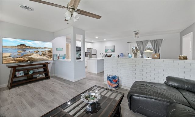1411 Casa De Oro Dr, Corpus Christi, TX 78411