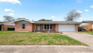 1411 Casa De Oro Dr, Corpus Christi, TX 78411