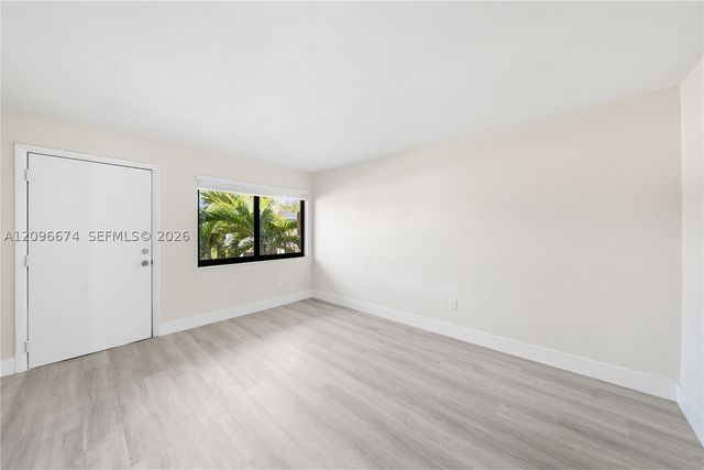 1310 W 29th St 29, Hialeah, FL 33012