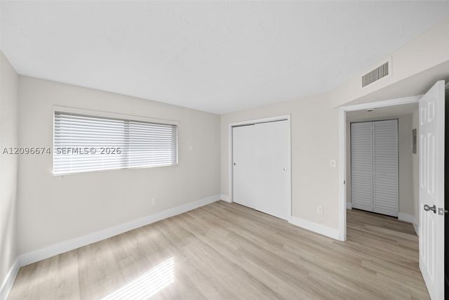 1310 W 29th St 29, Hialeah, FL 33012