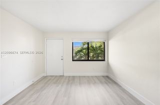 1310 W 29th St 29, Hialeah, FL 33012
