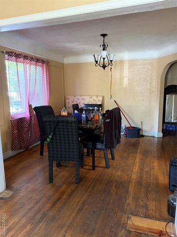 16019 Ellsworth Street, Detroit, MI 48227