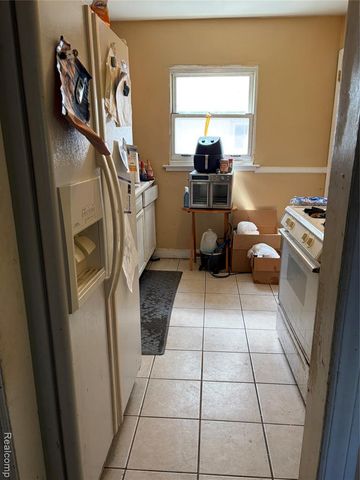 16019 Ellsworth Street, Detroit, MI 48227