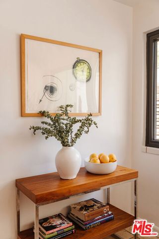 9550 Wheatland Avenue, Sunland, CA 91040