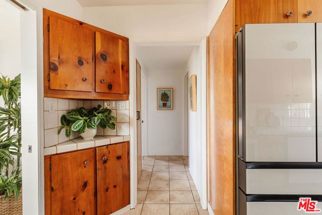 9550 Wheatland Avenue, Sunland, CA 91040