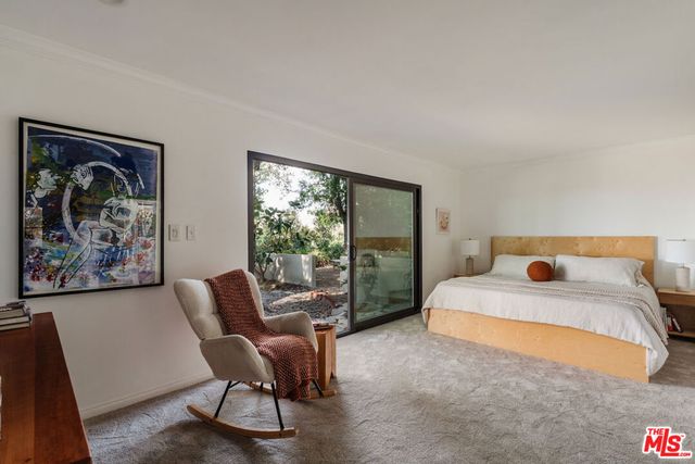 9550 Wheatland Avenue, Sunland, CA 91040