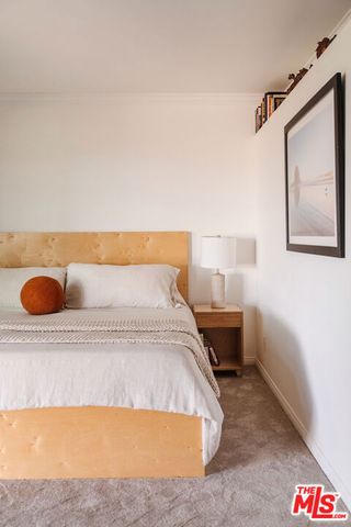 9550 Wheatland Avenue, Sunland, CA 91040