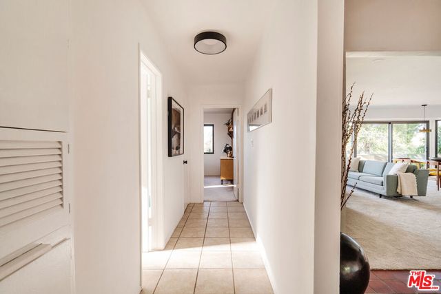 9550 Wheatland Avenue, Sunland, CA 91040