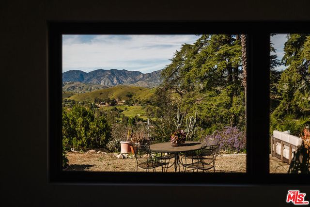 9550 Wheatland Avenue, Sunland, CA 91040