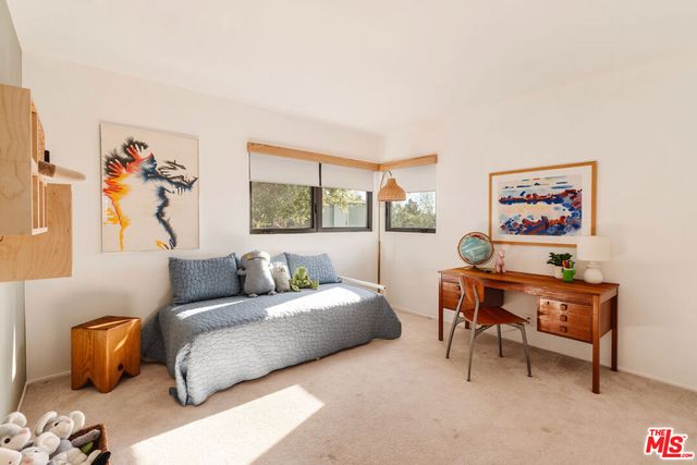 9550 Wheatland Avenue, Sunland, CA 91040