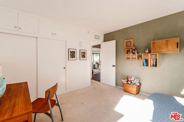 9550 Wheatland Avenue, Sunland, CA 91040