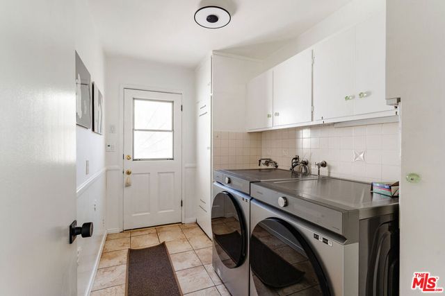 9550 Wheatland Avenue, Sunland, CA 91040