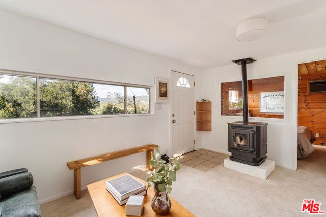 9550 Wheatland Avenue, Sunland, CA 91040