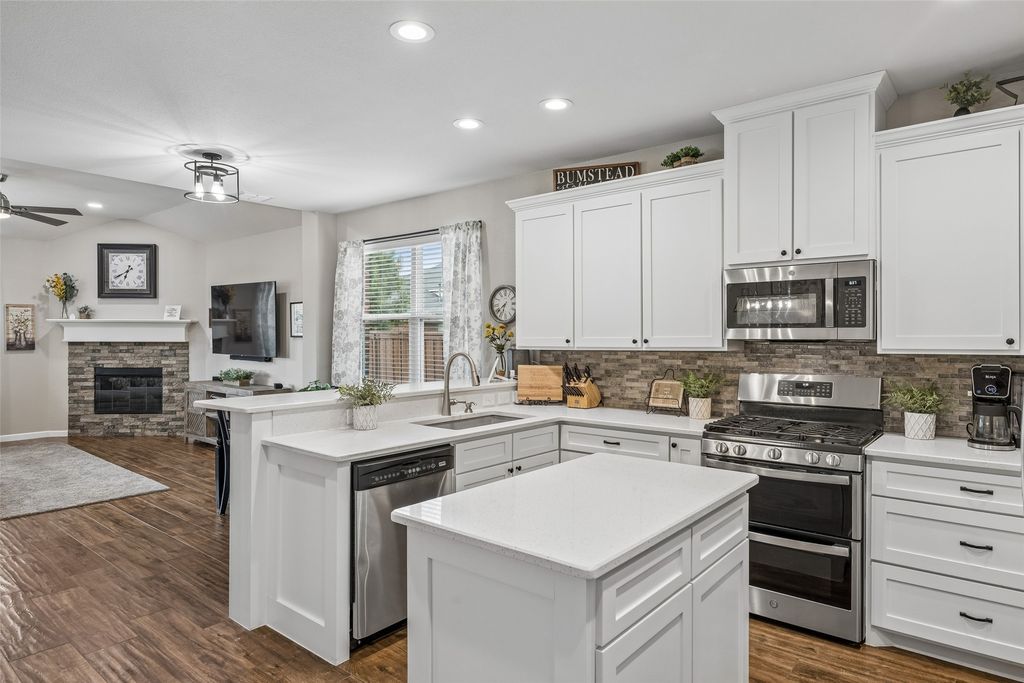 2313 Twilight Star Drive, Little Elm, TX 75068