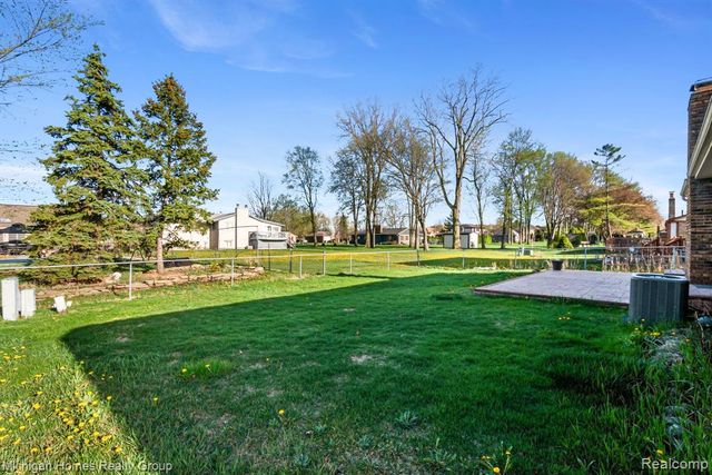 38966 Mount Kisco Drive, Sterling Heights, MI 48310