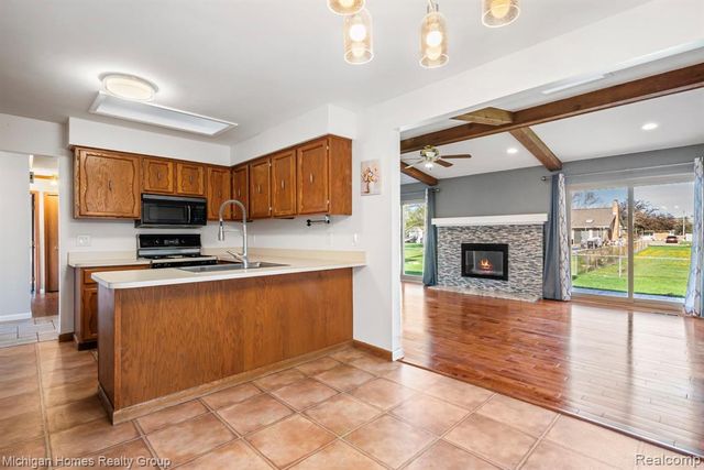 38966 Mount Kisco Drive, Sterling Heights, MI 48310