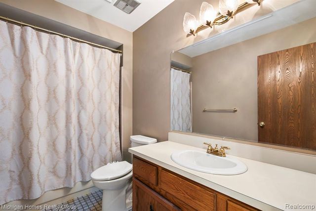 38966 Mount Kisco Drive, Sterling Heights, MI 48310