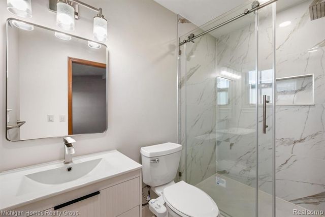 38966 Mount Kisco Drive, Sterling Heights, MI 48310