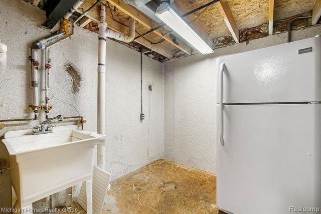 38966 Mount Kisco Drive, Sterling Heights, MI 48310