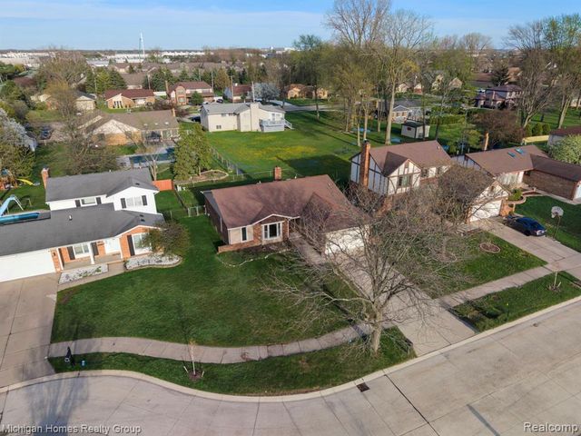 38966 Mount Kisco Drive, Sterling Heights, MI 48310