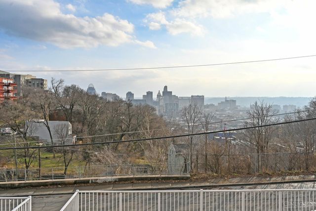 152 Dorchester Avenue, Cincinnati, OH 45219