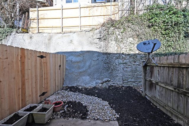 152 Dorchester Avenue, Cincinnati, OH 45219