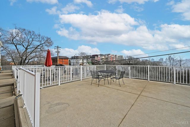 152 Dorchester Avenue, Cincinnati, OH 45219