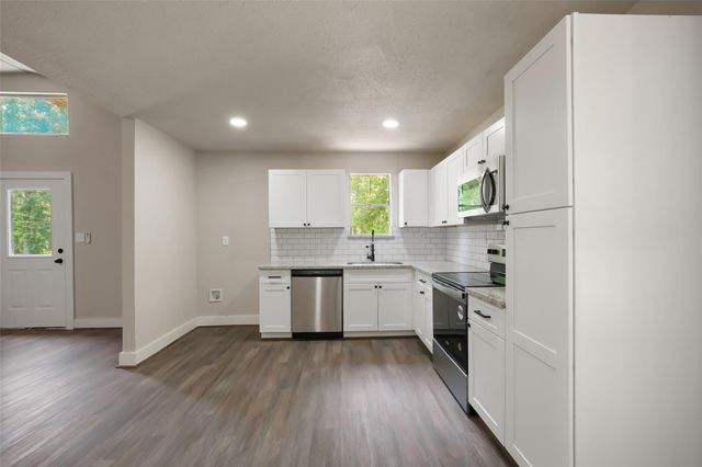 601 Faulkner Avenue, Coldspring, TX 77331