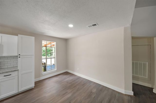 601 Faulkner Avenue, Coldspring, TX 77331