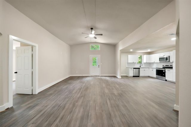 601 Faulkner Avenue, Coldspring, TX 77331