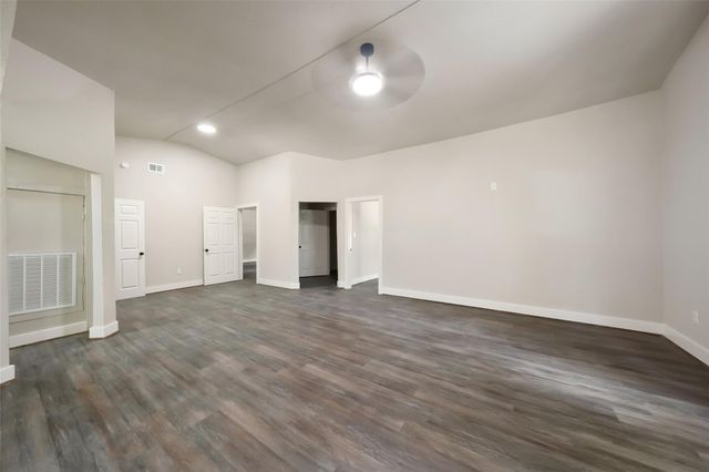 601 Faulkner Avenue, Coldspring, TX 77331