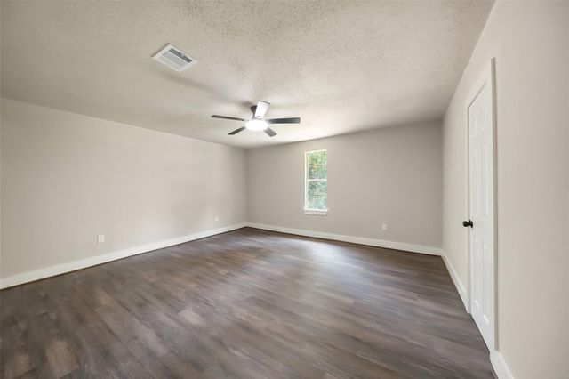601 Faulkner Avenue, Coldspring, TX 77331