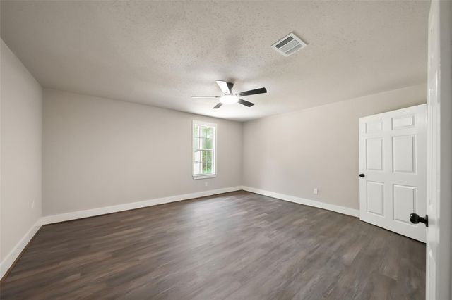 601 Faulkner Avenue, Coldspring, TX 77331
