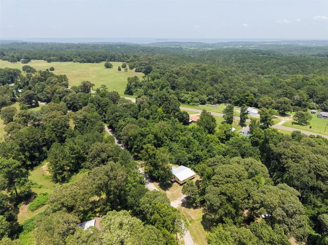 601 Faulkner Avenue, Coldspring, TX 77331
